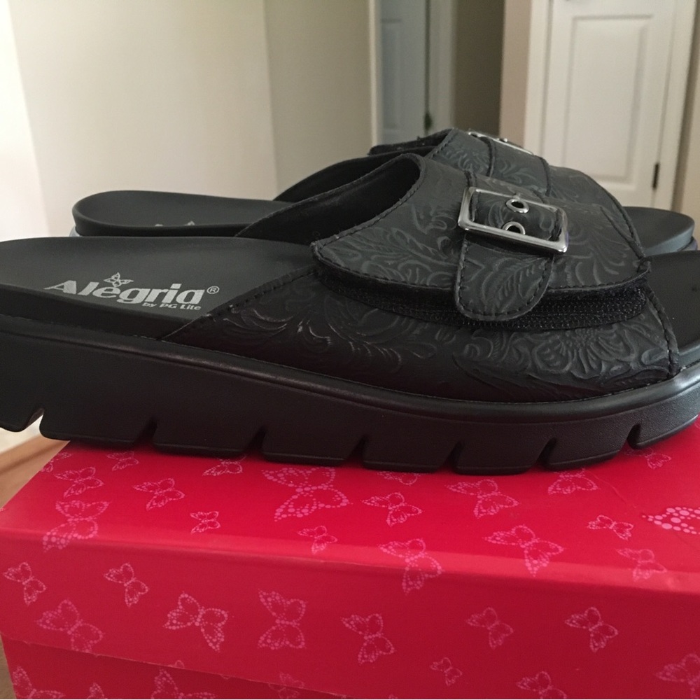 Alegria adjustable slide sandal - Picture 5 of 8